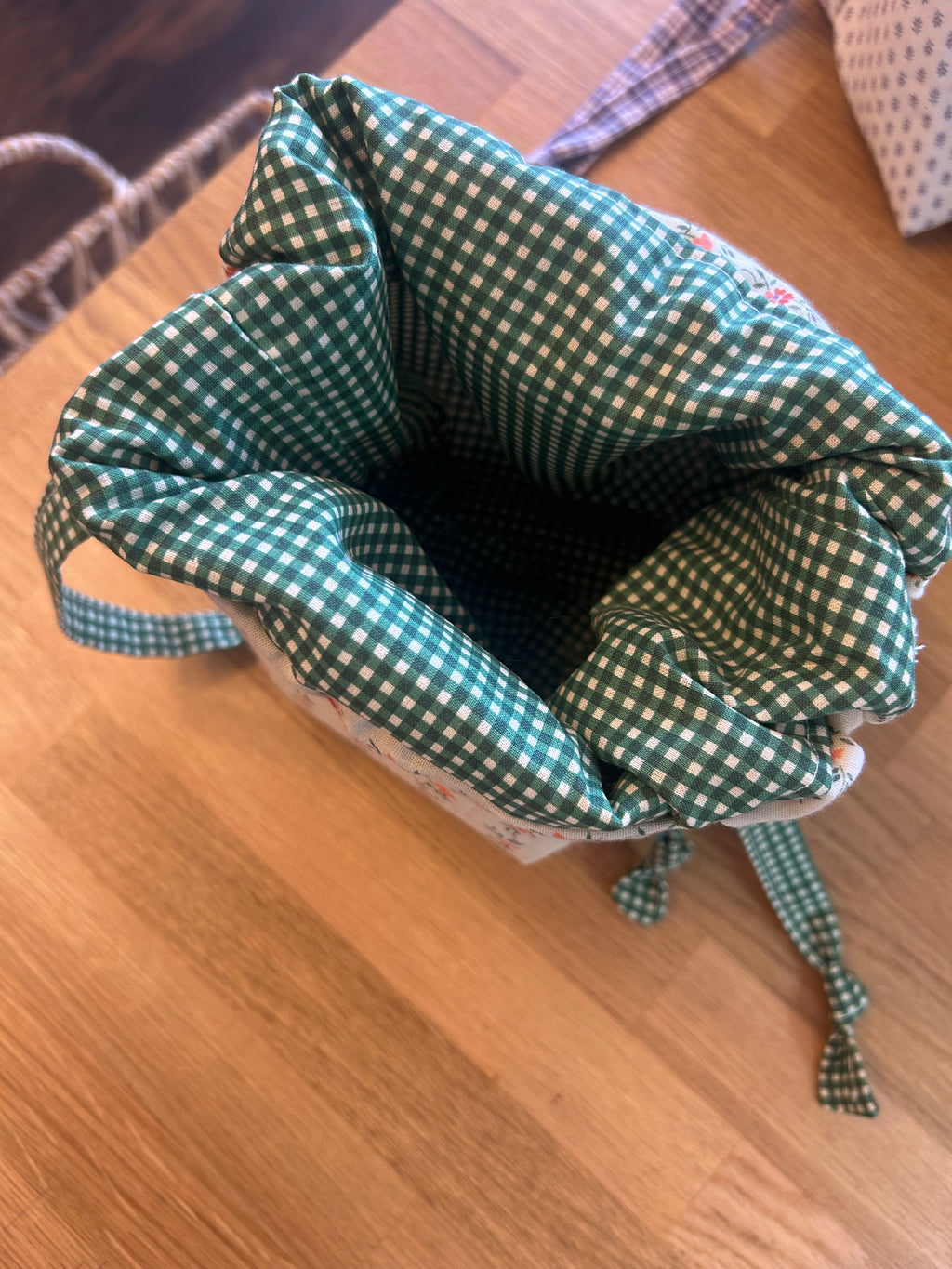 Green gingham drawstring bag
