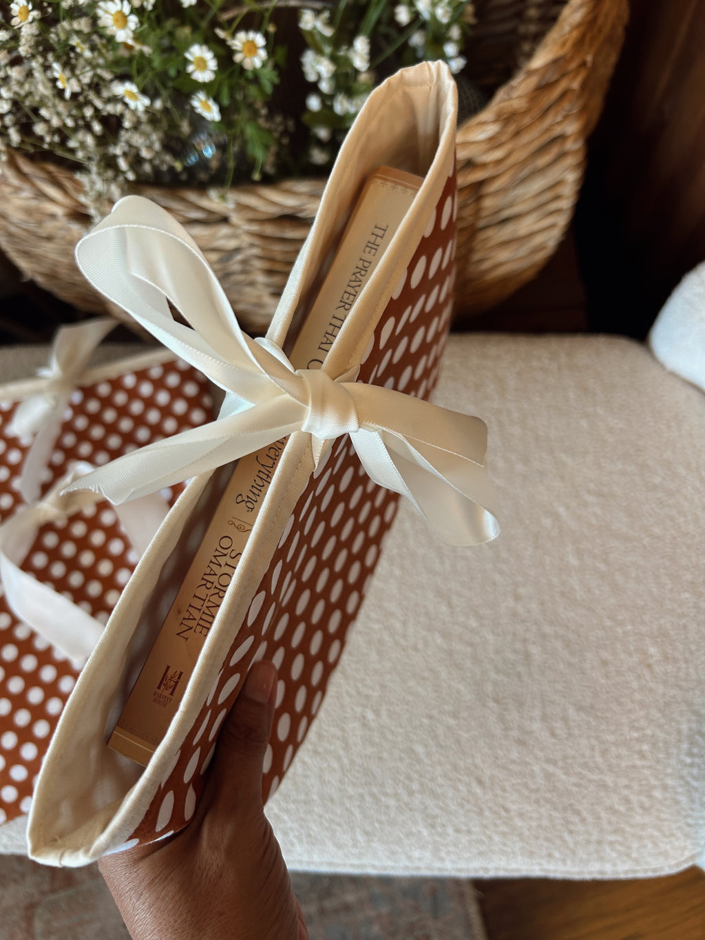 Book Sleeve Terra cotta polka dot
