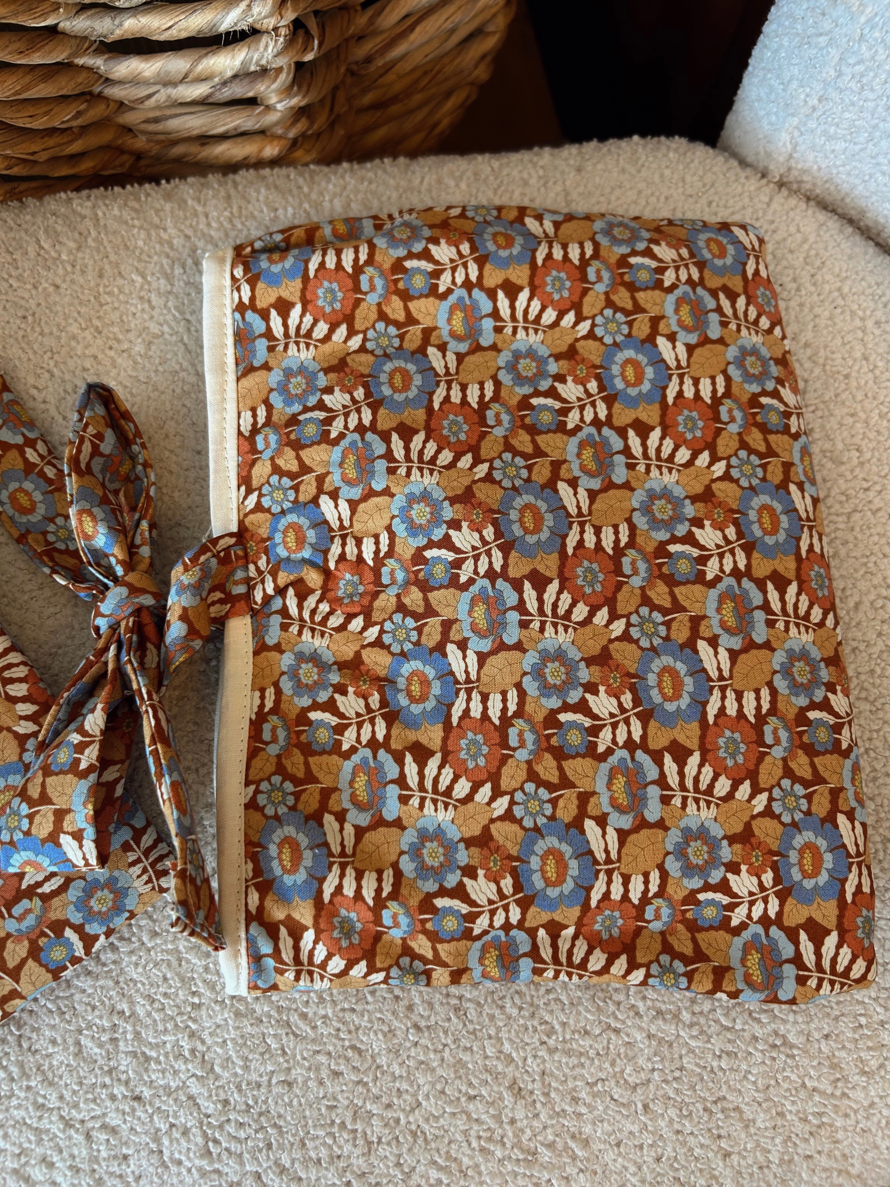 Book Sleeve in Brown floral print