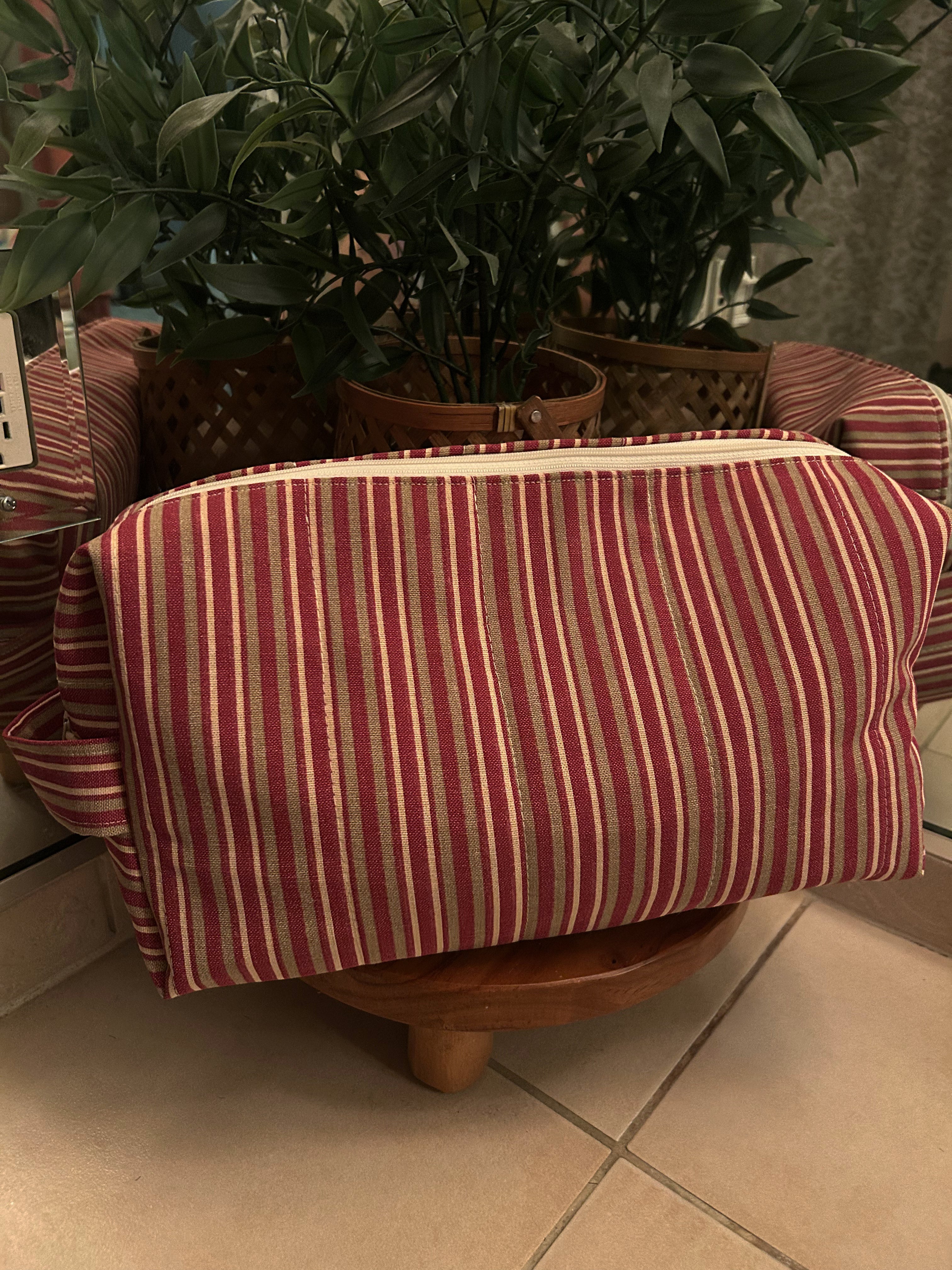 XL toiletry bag