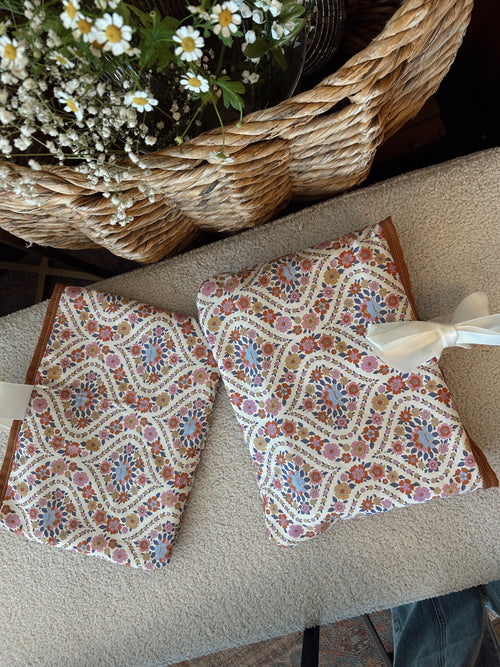 Book Sleeve in Fanny print