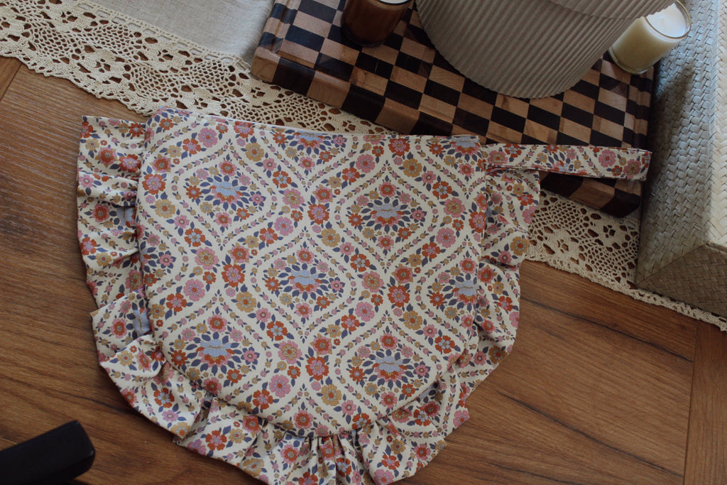 Floral clutch in Fanny print