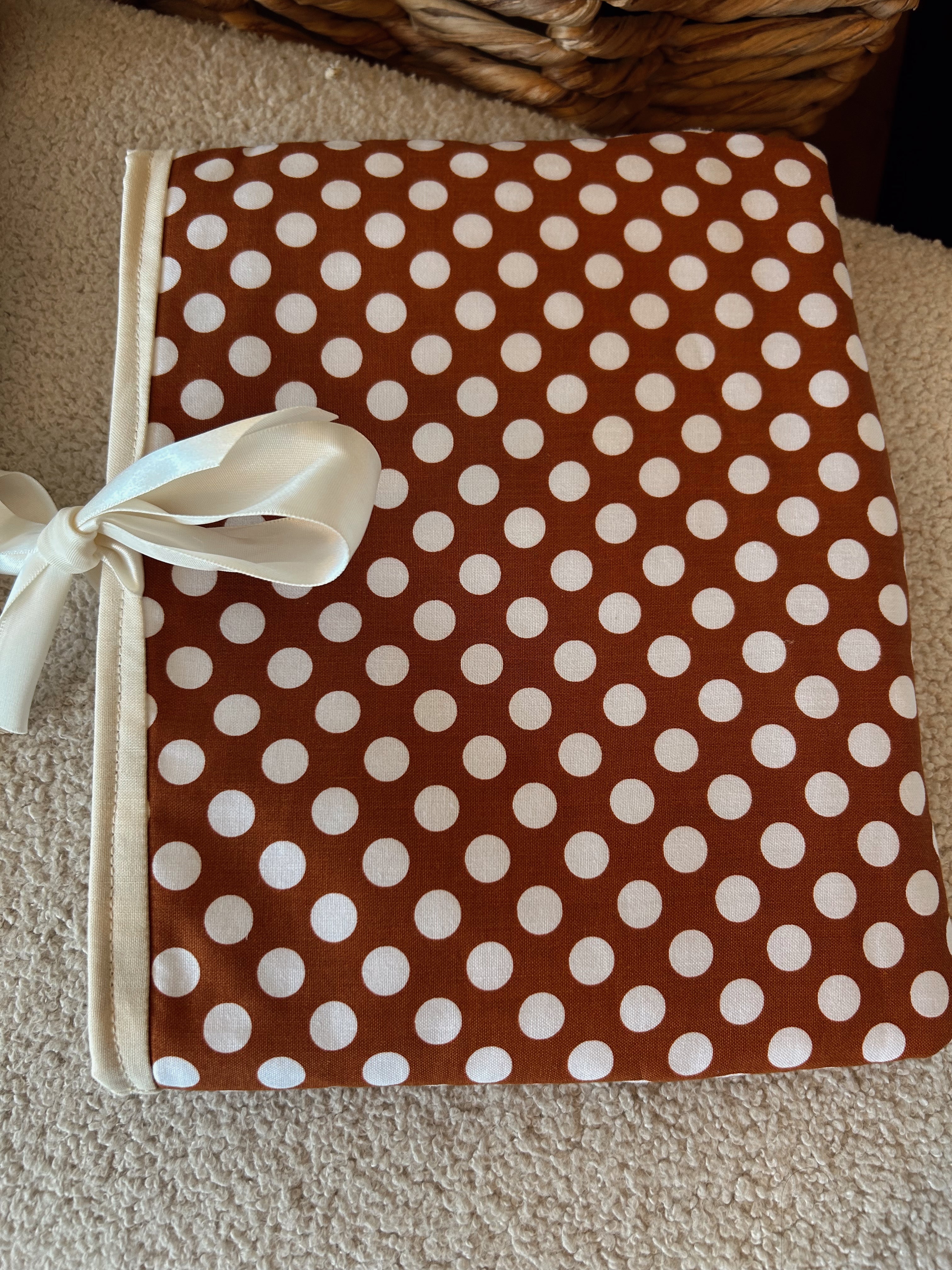 Book Sleeve Terra cotta polka dot