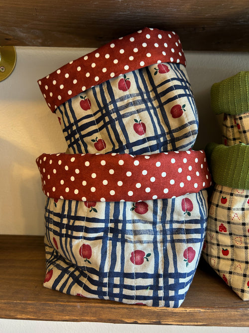 Apple Vanity Bucket