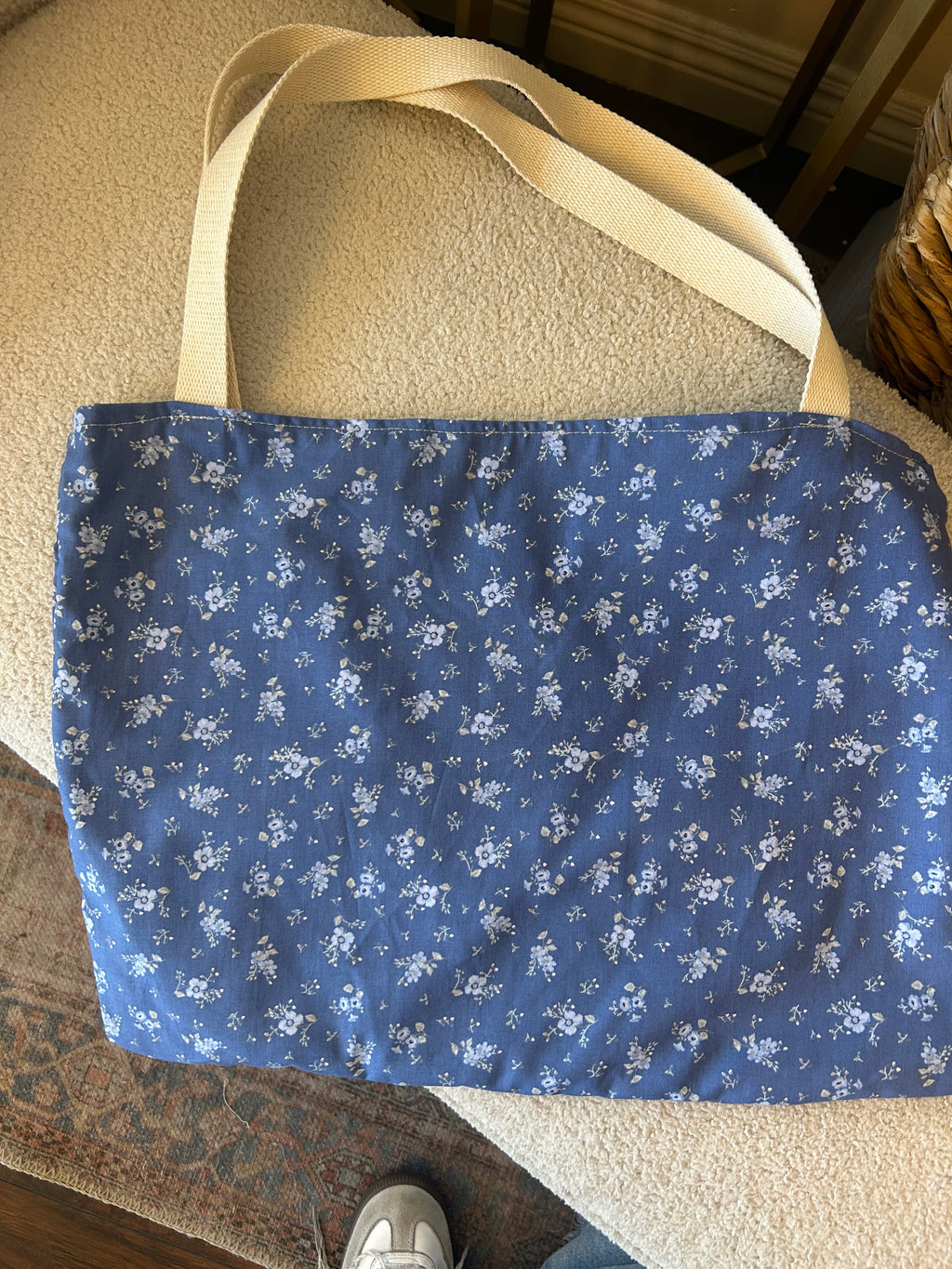 Blue floral tote