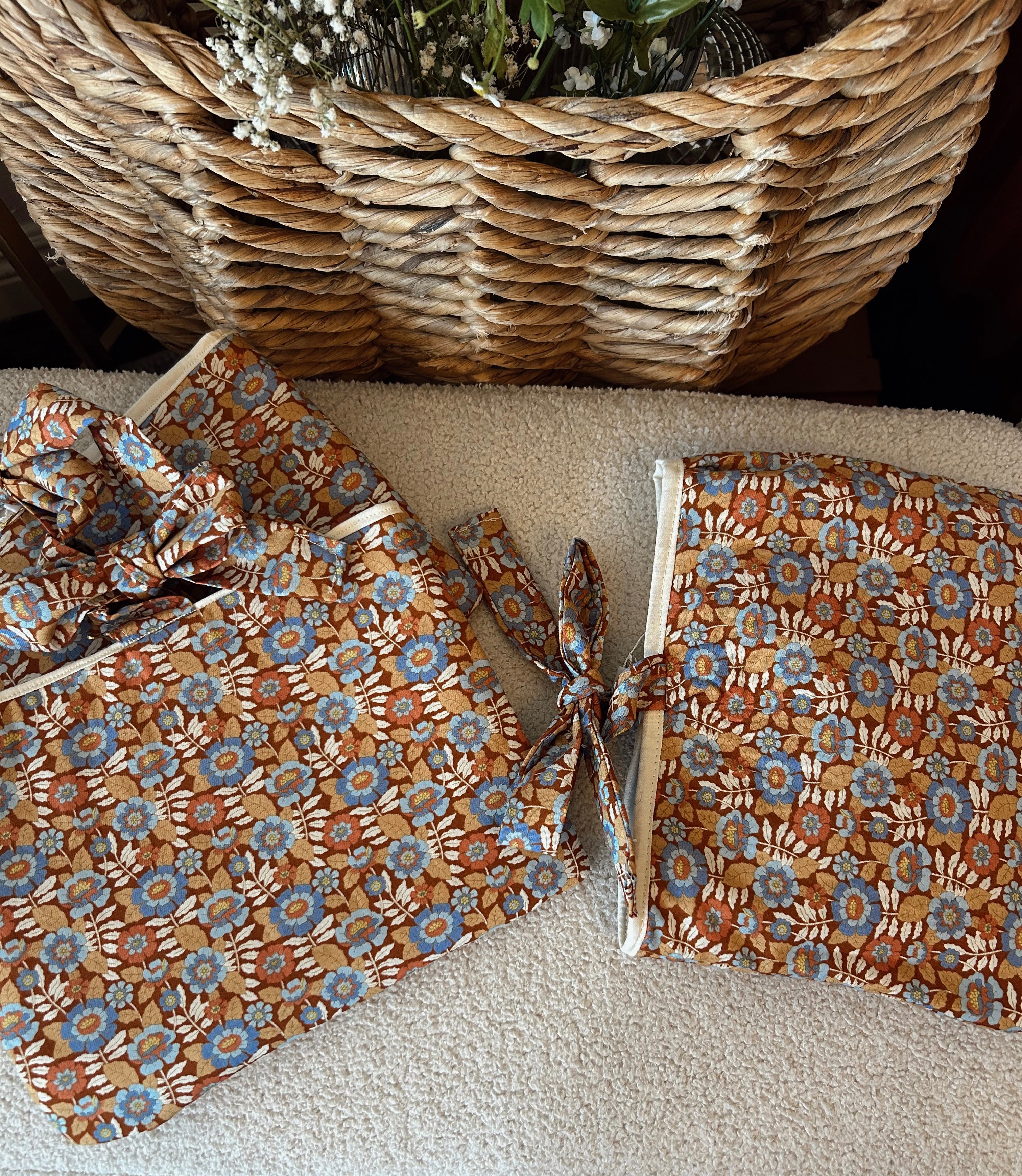 Book Sleeve in Brown floral print