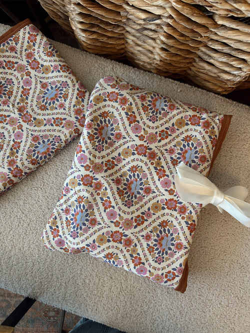 Book Sleeve in Fanny print