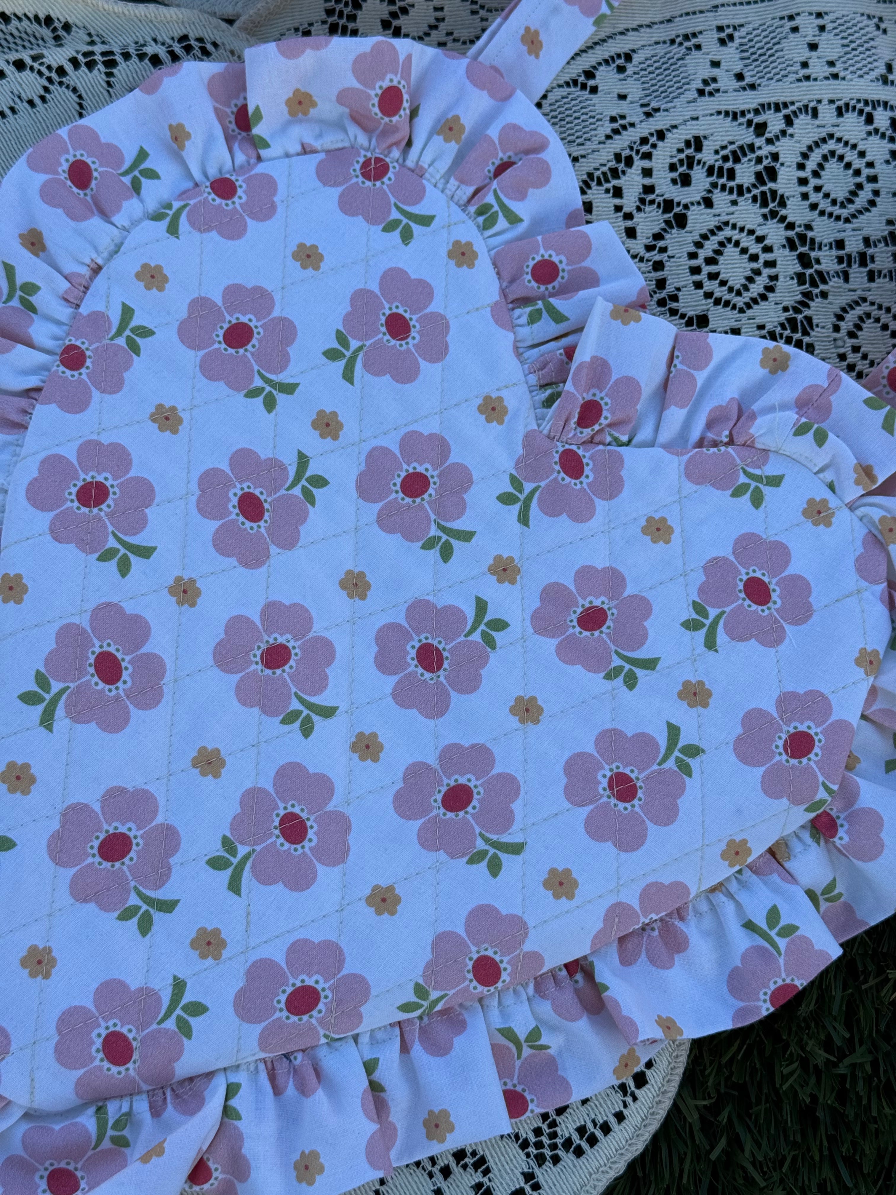 Quilted Ruffle heart bag & Heart pillow class 2 day 1.5 hour Ages 9-Adult