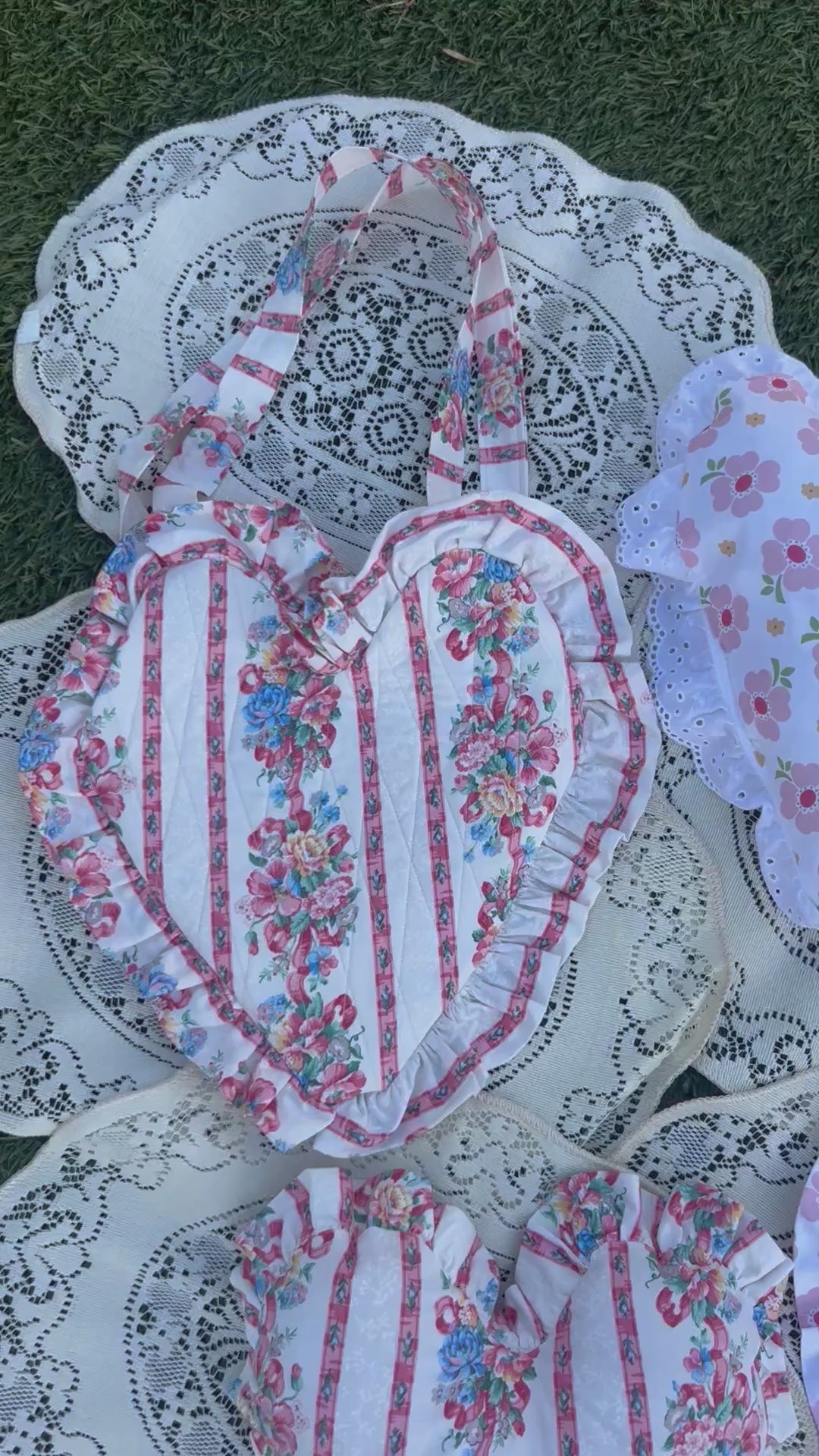 Quilted Ruffle heart bag & Heart pillow class 2 day 1.5 hour Ages 9-Adult